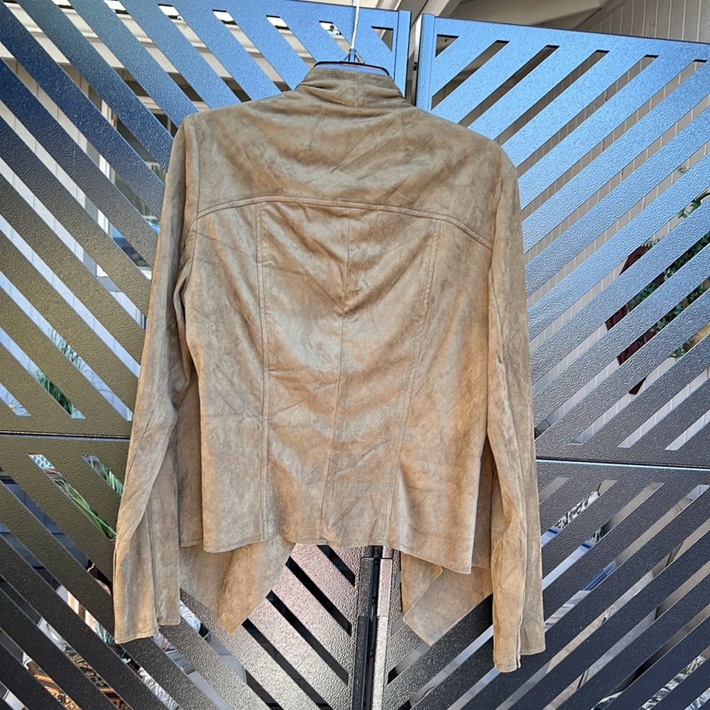 Jacket - Picture 5 of 5